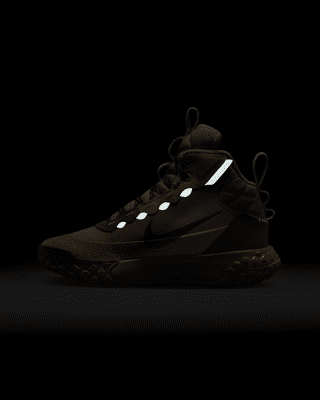 【NIKE】 Nike Terrascout Nike's Terrascout Trail Boot Is Tough on Many Levels
